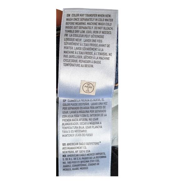 Women's American Eagle Medium Wash Curvy Mom Jeans 20L - Picture 10 of 12